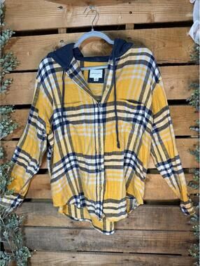 American Eagle Yellow Plaid Hooded Button-Up Shirt